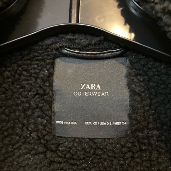 Zara Women's Black Faux Shearling Jacket - Picture 4 of 7